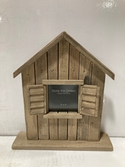 12 X STONE THE CROWS SINGLE BEACH HUT PHOTOFRAME STAND - SKU: 052001 - TOTAL RRP £144