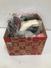 BOX OF ASSORTED CLOTHING TO INCLUDE JOHN LEWIS WOMEN'S CARDIGAN IN WHITE UK 8