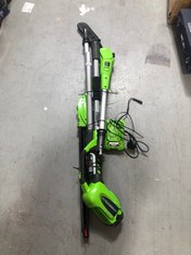 GREENWORKS 40V BATTERY POWERED LONG REACH POLE HEDGE TRIMMER