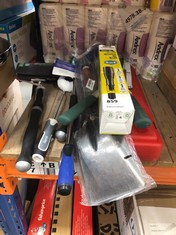 APPROX 7 X ASSORTED TOOLS TO INCLUDE RAZOR SHARP HEDGE SHEARS