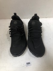 NIKE AIR PRESTO ESSENTIAL ALL BLACK TRAINERS SIZE 12