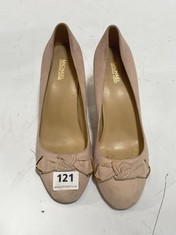 MICHAEL KORS LIZA SUEDE BLOCK HEEL SHOES BEIGE SIZE 8.5M RRP- £116