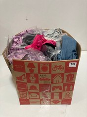 BOX OF ASSORTED ADULT CLOTHING TO INCLUDE STONE WASH BLUE DENIM WIDE LEG JEANS SIZE LG