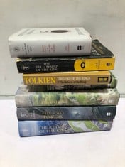7 X ASSORTED LORD OF THE RINGS BOOKS TO INCLUDE J.R.R.TOLKIEN THE RETURN OF THE KING