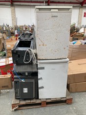 PALLET OF ASSORTED ITEMS TO INCLUDE BEKO FREESTANDING UNDER COUNTER FRIDGE IN WHITE (KERBSIDE PALLET DELIVERY)