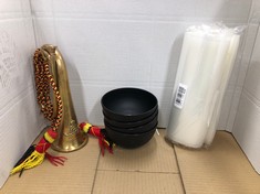 QUANTITY OF HOME ITEMS TO INCLUDE BLACK PLASTIC BOWLS: LOCATION - B RACK