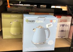 QUANTITY OF ITEMS TO INCLUDE SWAN SK19020GN RETRO JUG KETTLE, FAST BOIL, EASY POUR, 360 DEGREE BASE, 1.5L, 3KW, GREEN: LOCATION - C RACK