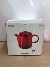 LE CREUSET GRAND TEAPOT, ENAMELLED STONEWARE, 1.3 LITRES, SERVES 4 CUPS, CERISE 70703130600000.: LOCATION - G RACK