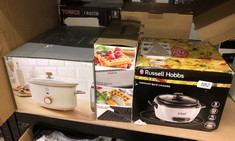 QUANTITY OF ITEMS TO INCLUDE RUSSELL HOBBS ELECTRIC RICE COOKER - 1.2KG (6 PORTION - 145G PER SERVING) REMOVABLE NON STICK BOWL, DISHWASHER-SAFE BOWL & LID, STEAMER BASKET, MEASURING CUP & SPOON INC,