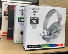 QUANTITY OF ITEMS TO INCLUDE TURTLE BEACH RECON 70 CAMO WHITE GAMING HEADSET FOR XBOX SERIES X|S, XBOX ONE, PS5, PS4, NINTENDO SWITCH & PC: LOCATION - A RACK