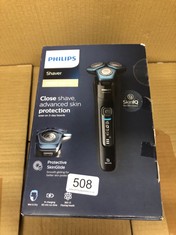 PHILIPS SHAVER SERIES 7000 DRY AND WET ELECTRIC SHAVER FOR MEN (MODEL S7788/59).: LOCATION - F RACK