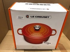 LE CREUSET SIGNATURE ENAMELLED CAST IRON ROUND CASSEROLE DISH WITH LID, 22 CM, 3.3 LITRE, MARINE, 21177245362430.: LOCATION - F RACK