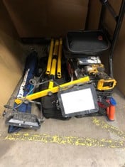 QUANTITY OF ASSORTED TOOLS TO INCLUDE DEWALT BATTERY POWERED DRILL MODEL DC1385: LOCATION - TABLES(COLLECTION OR OPTIONAL DELIVERY AVAILABLE)