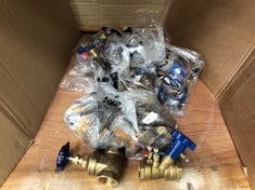 QUANTITY OF ASSORTED PLUMBING ITEMS TO INCLUDE PIPE FIXING CLIPS WITH NUTS :: LOCATION - TABLES(COLLECTION OR OPTIONAL DELIVERY AVAILABLE)