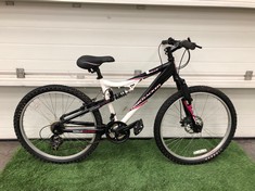 APOLLO FIRE CRACKER MOUNTAIN BIKE WITH DUAL SUSPENSION 10 GRIP SHIFT GEARS TEKTRO BRAKES: LOCATION - FRONT FLOOR(COLLECTION OR OPTIONAL DELIVERY AVAILABLE)