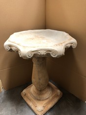 BAULSTER BIRD BATH - COLLECTION ONLY - LOCATION FRONT FLOOR