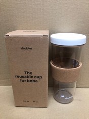 QUANTITY OF ASSORTED ITEMS TO INCLUDE DODOKO REUSABLE BOBA CUP AND STRAW BOBA TEA CUP BUBBLE TEA CUP AND STRAW REUSABLE ICED COFFEE CUP COLD COFFEE CUP SMOOTHIE CUP WITH LID AND STRAW SMOOTHIE CUP TU