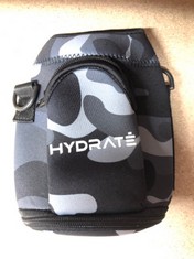 17 X HYDRATE BLACK CAMO CARRIER SLEEVE ACCESSORY FOR STAINLESS STEEL XL JUG 1.3 LITRE - WITH CARRYING STRAP AND PHONE POUCH - PROTECTIVE AND INSULATING NEOPRENE COVER FOR YOUR WATER BOTTLE - TOTAL RR