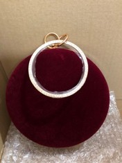 QUANTITY OF ASSORTED ITEMS TO INCLUDE UBORSE WOMEN’S EVENING BAG ELEGANT VELVET BALL CLUTCH BAG VINTAGE ROUND HANDBAG FOR PROM WEDDING COCKTAIL PARTY LADIES RRP £368: LOCATION - RACK A