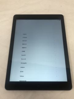 APPLE IPAD AIR 32GB TABLET WITH WIFI: MODEL NO A1474  [JPTE62722]: LOCATION - K2