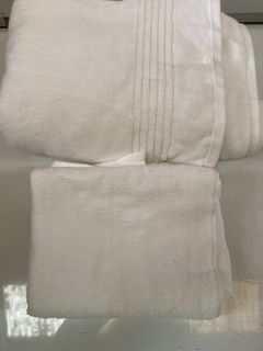 A QTY OF "THE WHITE COMPANY" ITEMS TO INCLUDE ARMANDE BATHMAT LARGE WHITE TOTAL RRP £52