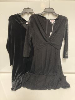 A QTY OF THE WHITE COMPANY CLOTHING TO INCLUDE VELVET BATWING DRESS SIZE 10 COLOUR BLACK TOTAL RRP £200.00