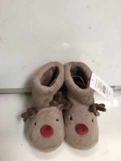 QTY OF "THE WHITE COMPANY" ITEMS TO INCLUDE "THE LITTLE WHITE COMPANY" JINGLES REINDEER SLIPPERS - TOTAL RRP £112