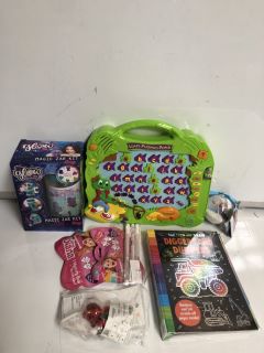 A BOX OF ASSORTED CHILDREN'S ITEMS TO INCLUDE "LEAPFROG" PHONIC POND EDUCATIONAL TOY