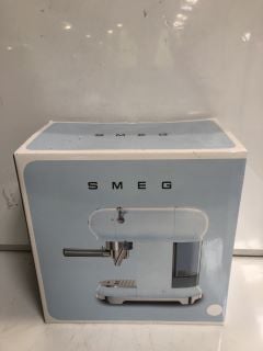 "SMEG" INSTANT COFFEE MACHINE WITH 1 LITRE WATER TANK TOTAL RRP £450