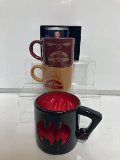 A BOX OF ASSORTED COFFEE MUGS TO INCLUDE "WWE DREW MCINTYRE" COFFEE MUG