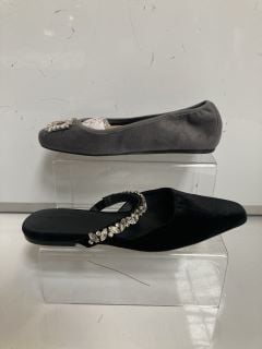 1 X THE WHITE COMPANY SEVERN JEWELLED VELVET MULE SIZE 39 BLACK TO INCLUDE THE WHITE COMPANY JEWELLED VELVET BALLERINA GREY SIZE 38 TOTAL  RRP £196