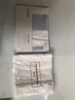 A QTY OF THE WHITE COMPANY BEDDING TO INCLUDE MARIS STRIPE CLASSIC PILLOWCASE 50 X 90CM - TOTAL RRP £250