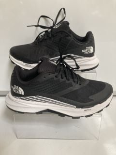 1 X THE NORTH FACE WOMEN'S VECTIV LEVITUM UK 6 BLACK/WHITE TOTAL RRP £100.00