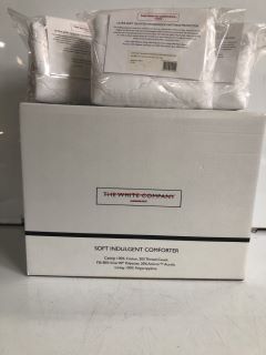 A QTY OF THE WHITE COMPANY BEDDING TO INCLUDE SOFT INDULGENT COMFORTER 178 X 234CM TOTAL RRP £175