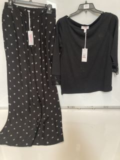 A QTY OF THE WHITE COMPANY CLOTHING TO INCLUDE PINTUCK TULLE CUFF TOP SIZE 8 COLOUR BLACK TOTAL  RRP £160.00