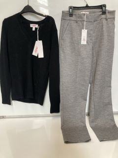 A QTY OF THE WHITE COMPANY CLOTHING TO INCLUDE CASHMERE LAYERING V NECK JUMPER SIZE EXTRA SMALL COLOUR BLACK TOTAL RRP £220.00