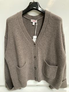 A QTY OF "THE WHITE COMPANY" TO INCLUDE TURNBACK CUFF CARDIGAN WITH WOOL EXTRA LARGE NUTMEG TOTAL RRP £228