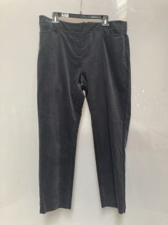 A QTY OF "THE WHITE COMPANY" TO INCLUDE WOOL RICH ELASTIC BACK TAPERED TROUSERS 10 GREY MARL TOTAL RRP £276