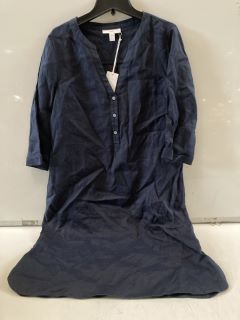 A QTY OF "THE WHITE COMPANY" CLOTHING TO INCLUDE LINEN POP OVER SHIRT DRESS 8 NAVY TOTAL RRP £234