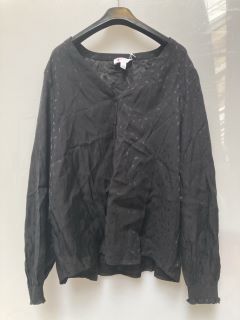 A QTY OF "THE WHITE COMPANY" CLOTHING TO INCLUDE JACQUARD BUTTON THROUGH BLOUSE 16 BLACK TOTAL RRP £297