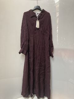 A QTY OF "THE WHITE COMPANY" CLOTHING TO INCLUDE JAQUARD FIT AND FLARE SHIRT DRESS 12 BLACKBERRY TOTAL RRP £139