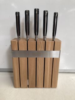 1 X SABATIER PROFESSIONAL 5 PIECE OAK KNIFE BLOCK SET (18+ ID MAYBE REQUIRED)