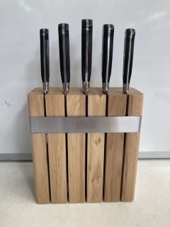 1 X SABATIER PROFESSIONAL 5 PIECE OAK KNIFE BLOCK SET, SAVERNAKE CARVING KNIFE, WUSTHOF CLASSIC UTILITY KNIFE (18+ ID MAYBE REQUIRED)