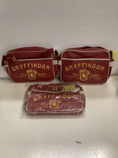 BOX OF ASSORTED ITEMS TO INCLUDE GRYFFINDOR SATCHEL BAG, SLYTHERIN SATCHEL BAG