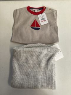 QTY OF ASSORTED THE LITTLE WHITE COMPANY ITEMS TO INCLUDE SAILBOAT JUMPER PEBBLE 12-18 MTHS TOTAL RRP £195