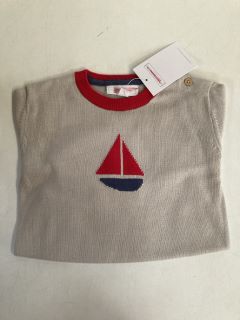 QTY OF ASSORTED THE LITTLE WHITE COMPANY ITEMS TO INCLUDE SAILBOAT JUMPER PEBBLE 12-18 MTHS TOTAL RRP £140