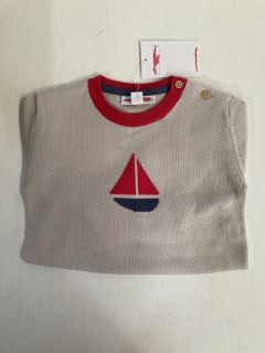 QTY OF ASSORTED THE LITTLE WHITE COMPANY ITEMS TO INCLUDE SAILBOAT JUMPER PEBBLE 12-18 MTHS TOTAL RRP £140