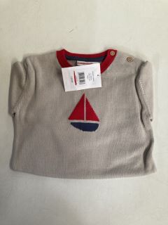 QTY OF ASSORTED THE LITTLE WHITE COMPANY ITEMS TO INCLUDE SAILBOAT JUMPER PEBBLE 12-18 MTHS TOTAL RRP £156