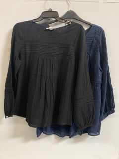 1 X THE WHITE COMPANY JERSEY LACE INSERT BOHO TOP BLACK SIZE 8, TO ALSO INCLUDE THE WHITE COMPANY LINEN GAUZE PINTUCK BLOUSE NAVY SIZE 14 TOTAL RRP £167