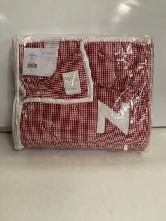 QTY OF ASSORTED THE WHITE COMPANY ITEMS TO INCLUDE GINGHAM BED LINEN FITTED SHEET COT BED 70X140X14.5 CM TOTAL RRP £149